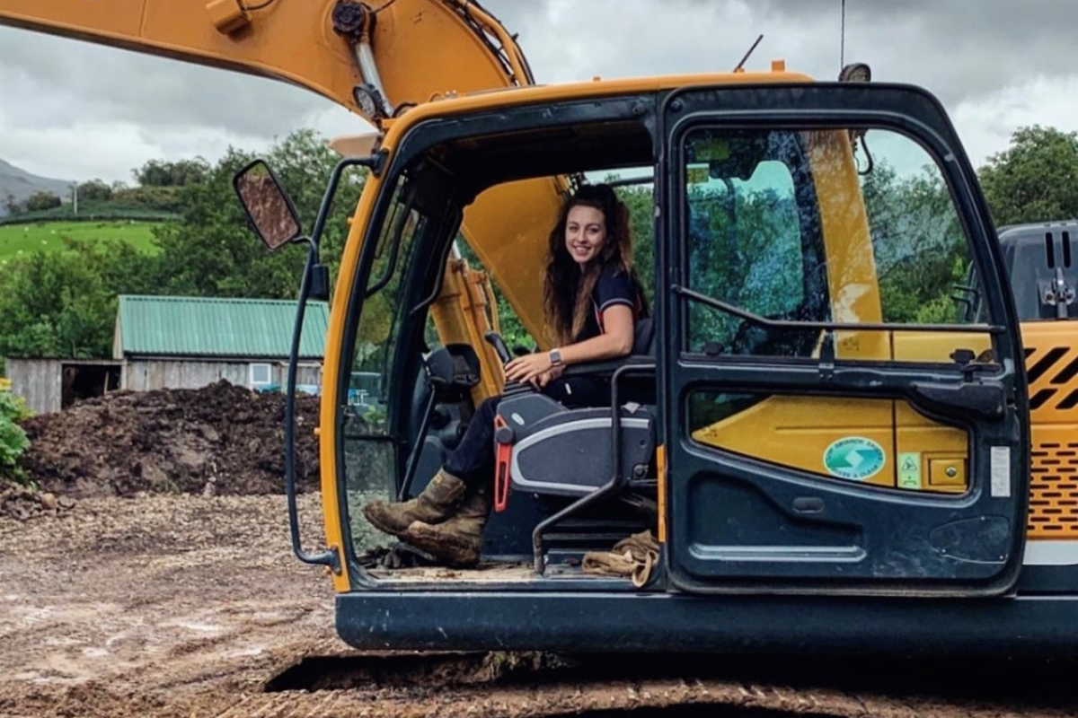 The Digger Girl, plant machinery, diggers, Scotland