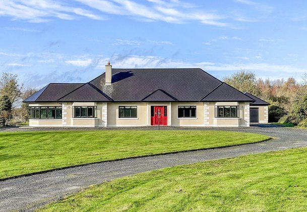 A selling agent is seeking €290,000 for a six-bedroomed house on circa 1.1-acres and a garage in Co Roscommon.