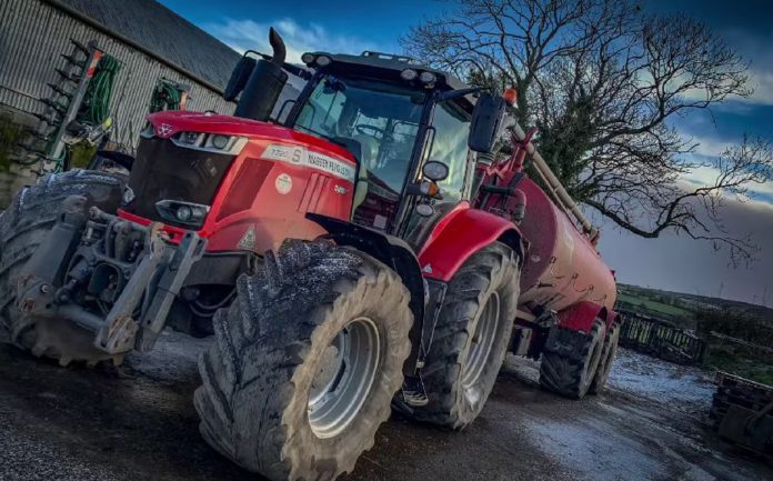 Killen Bros provides a full agricultural contracting service to farmers across Northern Ireland with slurry and silage featuring heavily.