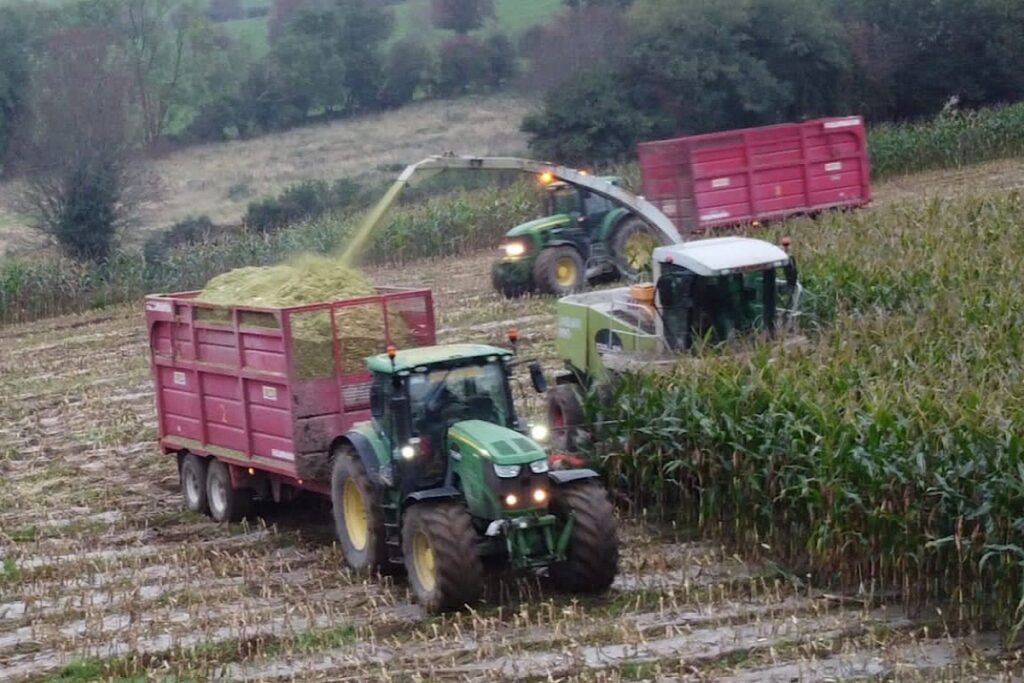 Img Cullen Farming Contractors produces 8,000 round bales of hay, silage and straw and 4,000 bales and covers 2,000-acres of pit silage annually.