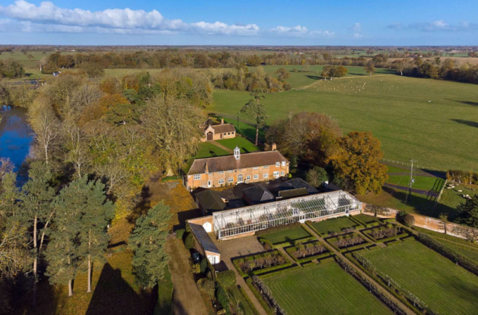 Properties for sale: A 1,953.44-acre estate with a guide price of £24,250,000 (approximately €28,910,817) has hit the market in the UK.