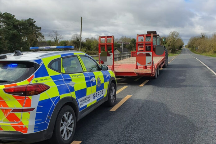 Tractor driver to appear in court after being stopped by Gardaí in Laois/Offaly