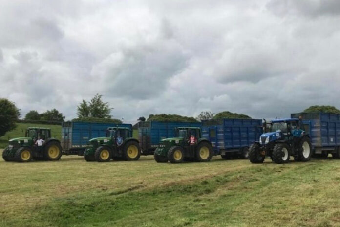 Agri contractor offering slurry spreading, dung spreading, ploughing, reseeding, pit silage, baling and corn cutting services in Ireland.