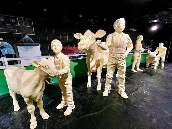 Farming News: Ten life-sized farm animal (cow, calf, pig, hen) butter sculptures at this week’s 2022 Ohio State Fair in the USA this week